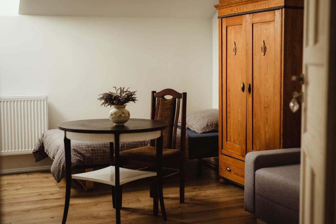 Lawendowa Stajnia Bed and Breakfast Lwowek Slaski Buitenkant foto