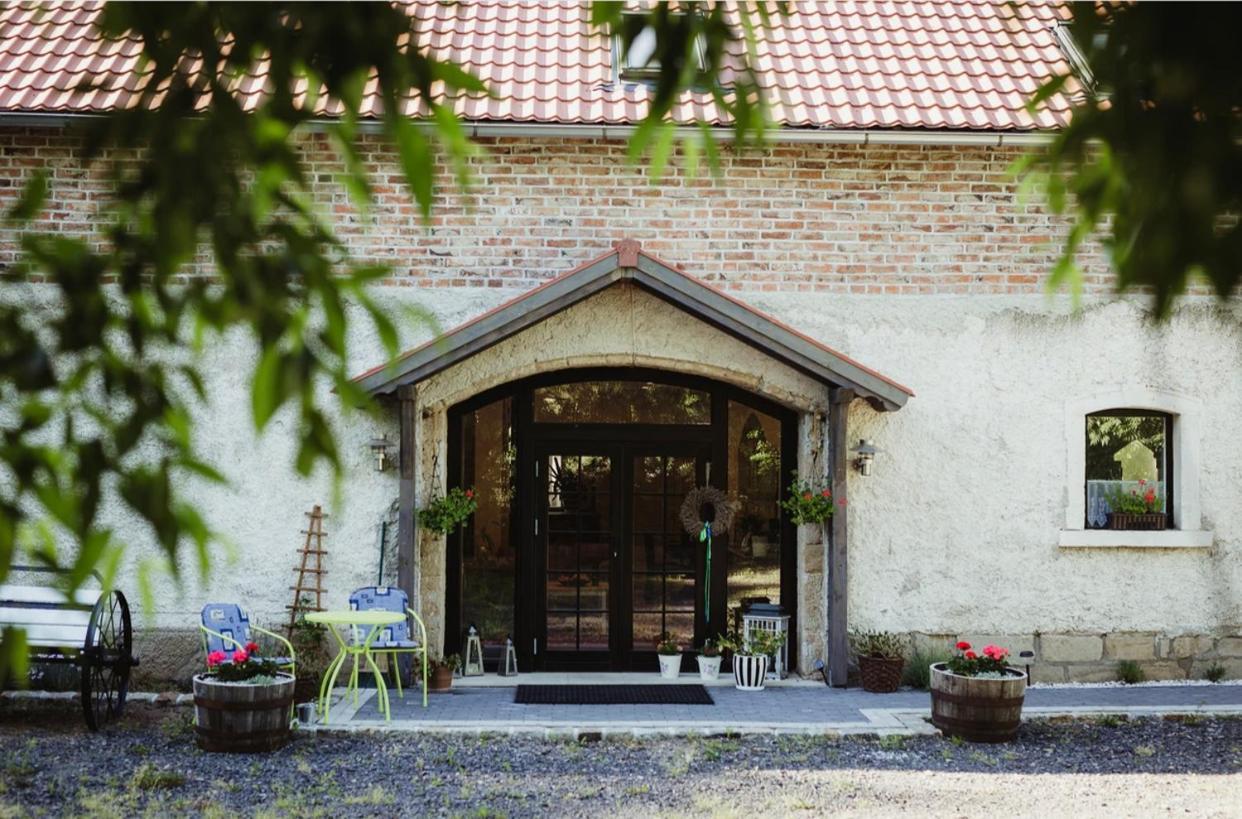 Lawendowa Stajnia Bed and Breakfast Lwowek Slaski Buitenkant foto
